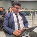 Sérgio do Sindicato solicita construção de praça ao lado de escola no bairro Planalto